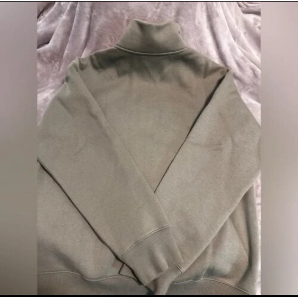 H&M Relaxed‎ Fit Sweatshirt Olive Green NWT